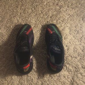 Nike air max 720 black neon streaks